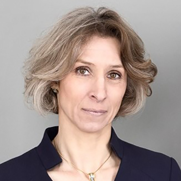 dr Gyöngyvér Takáts